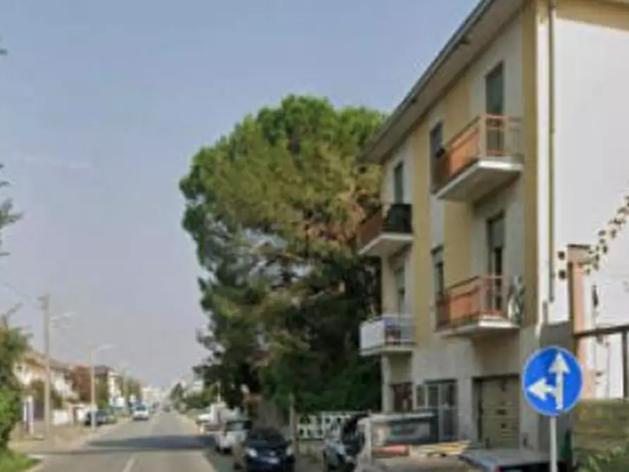 Immagine 1 di Laboratorio in vendita  in Corso Genova a Vigevano