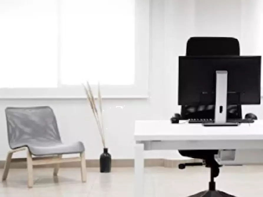 Immagine 11 di Ufficio in vendita  in Via Camillo Benso Cavour a Porto Sant'elpidio