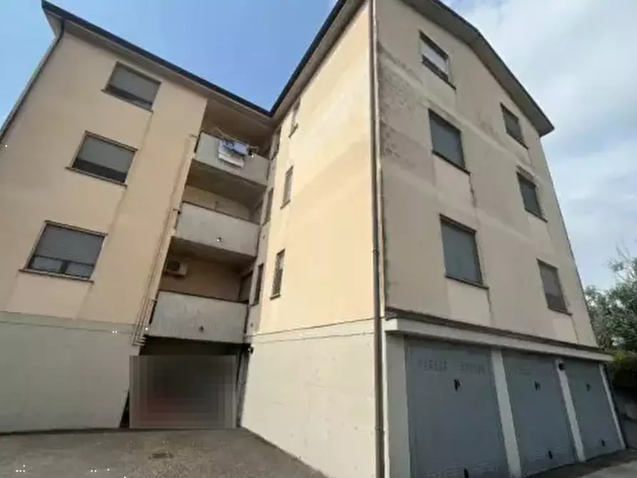 Immagine 1 di Appartamento in vendita  in Via Napoli a Colorno