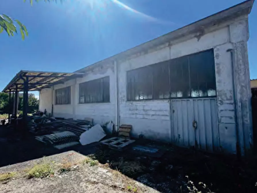 Immagine 10 di Capannone industriale in vendita  in Via Monte Rosa a Torrevecchia Pia