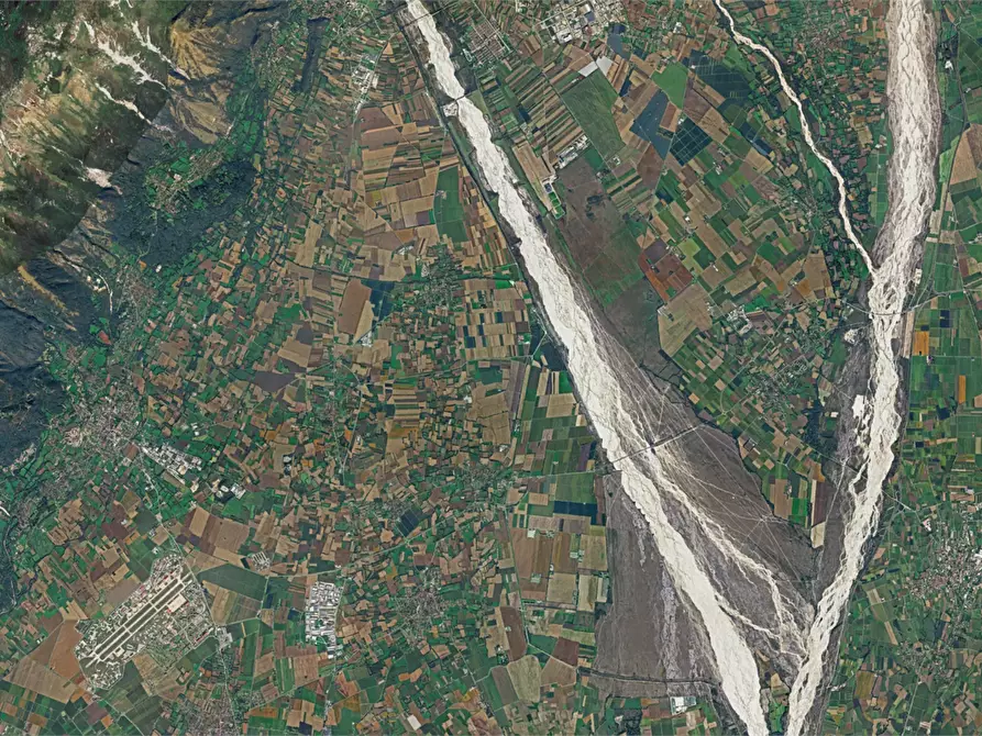 Immagine 12 di Porzione di casa in vendita  in Località San Leonardo a Montereale Valcellina