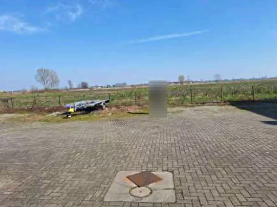 Immagine 7 di Appartamento in vendita  in Largo Fontanili  a Caselle Lurani