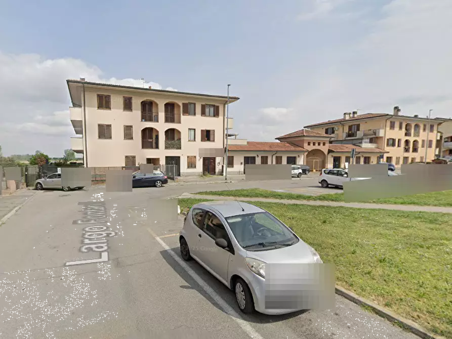 Immagine 10 di Appartamento in vendita  in Largo Fontanili  a Caselle Lurani