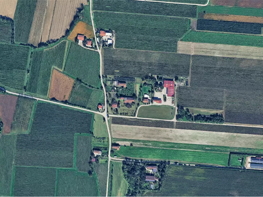 Immagine 1 di Terreno agricolo in vendita  in Località Grava a Valvasone Arzene