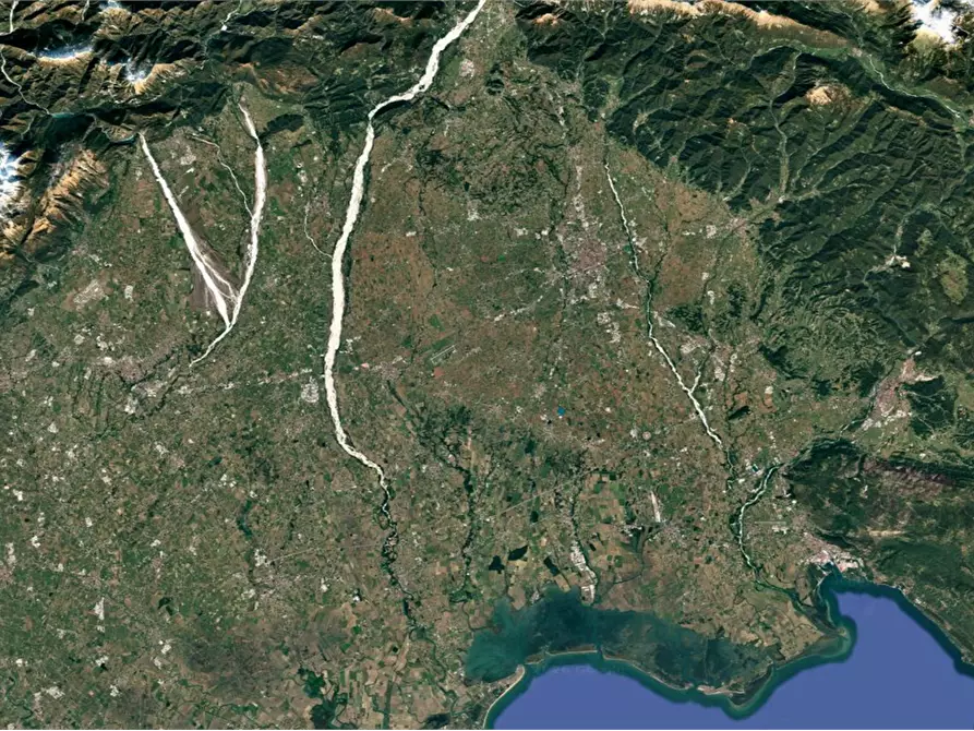 Immagine 5 di Terreno agricolo in vendita  in Località Grava a Valvasone Arzene