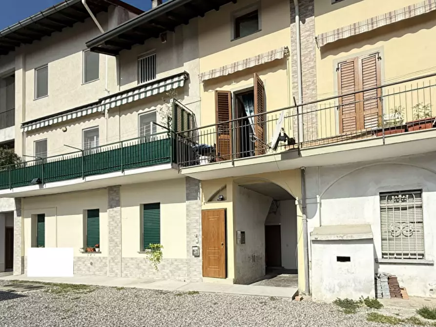 Immagine 8 di Appartamento in vendita  in Via Magenta  a Cislago