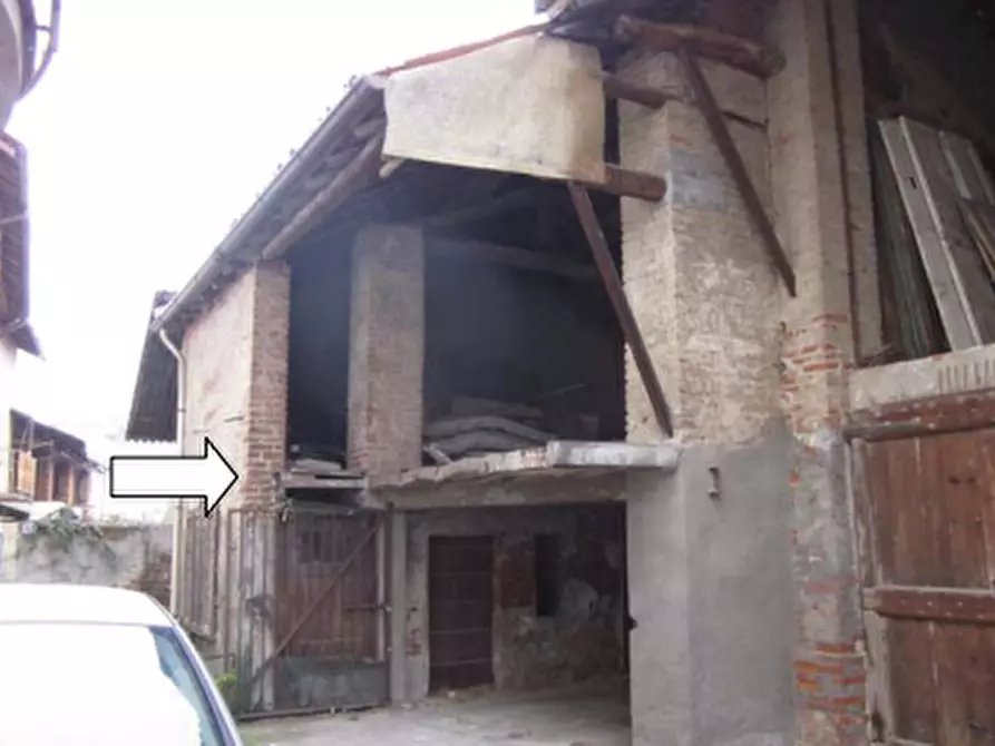 Immagine 2 di Rustico / casale in vendita  in Via Roma a Gropello Cairoli