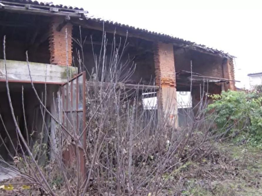 Immagine 5 di Rustico / casale in vendita  in Via Roma a Gropello Cairoli