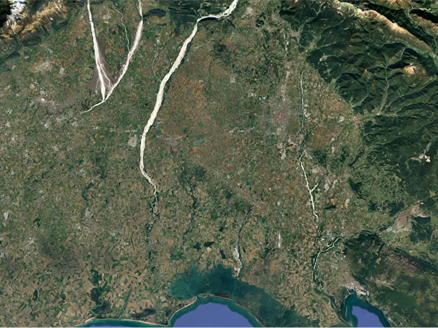 Immagine 5 di Terreno agricolo in vendita  in Località Ponte della Delizia a Valvasone Arzene