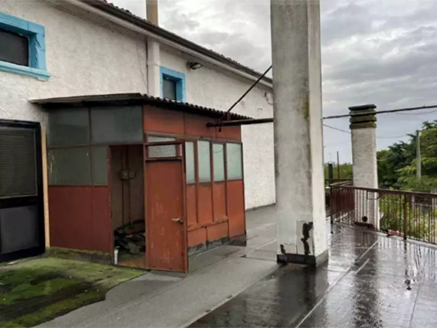 Immagine 14 di Negozio in vendita  in Località Madonnina di Prabiano a Villafranca Di Verona