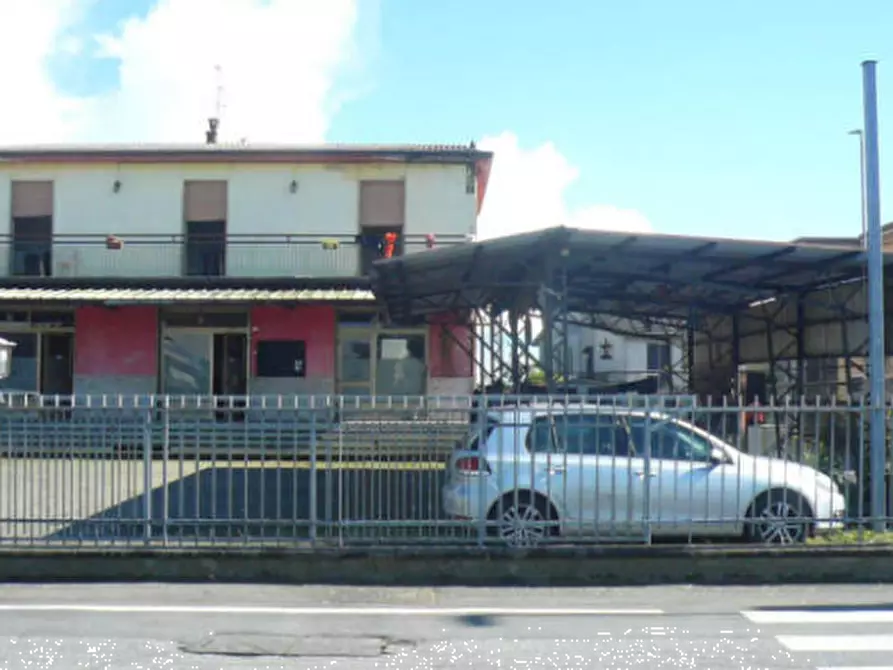 Immagine 2 di Stabile in vendita  in Piazza Ada Negri a Borgo San Giovanni