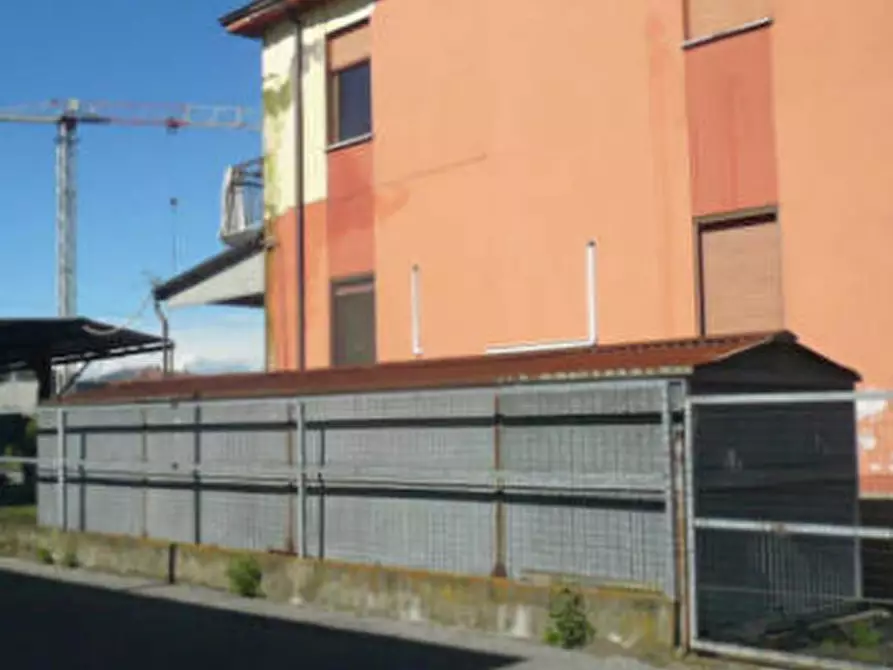 Immagine 7 di Stabile in vendita  in Piazza Ada Negri a Borgo San Giovanni