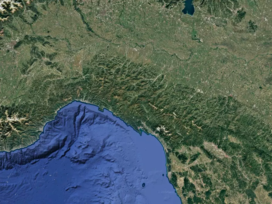 Immagine 10 di Laboratorio in vendita  in Viale dei Mille a Ziano Piacentino