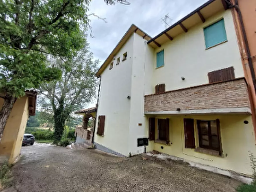 Immagine 2 di Porzione di casa in vendita  in Via Ospitaletto a Marano Sul Panaro