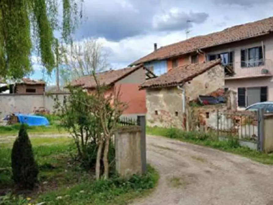 Immagine 1 di Casa indipendente in vendita  in Via Giuseppe Mazzini  a Langosco