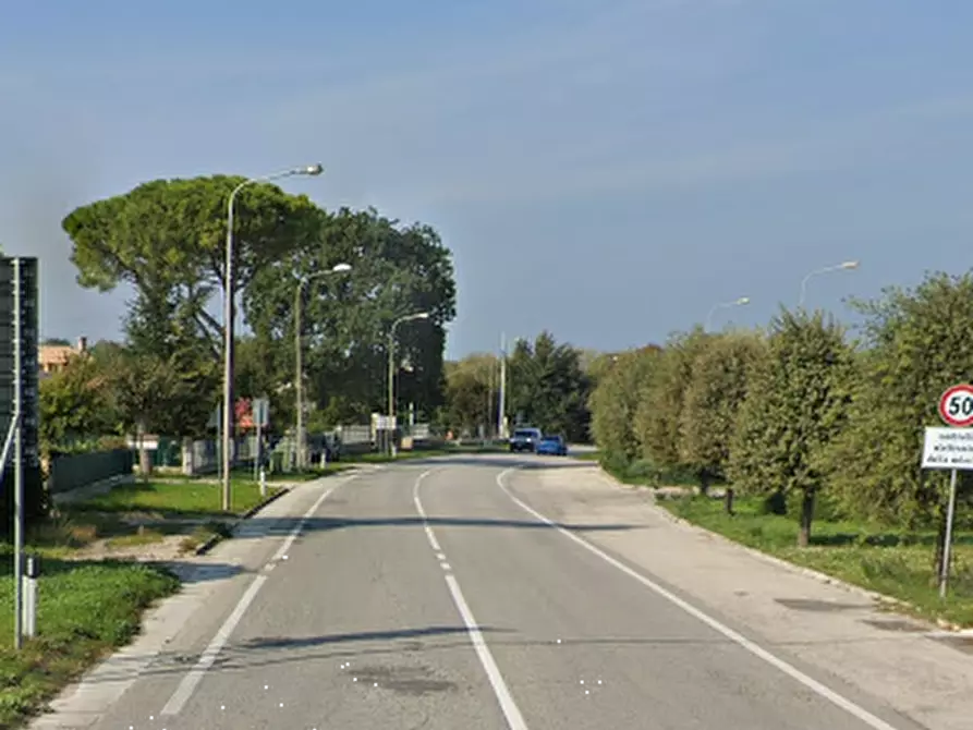 Immagine 8 di Appartamento in vendita  in Via della Tombaccia a Fano