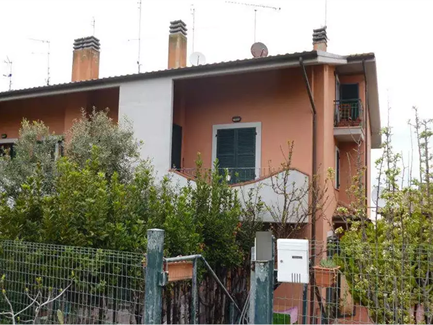 Immagine 1 di Appartamento in vendita  in Via Sardegna a San Costanzo