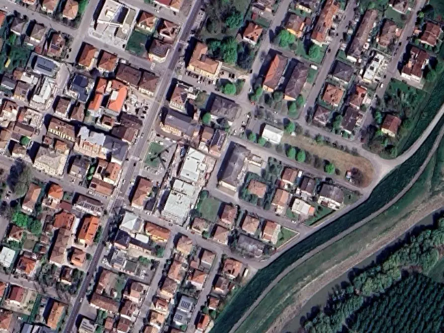 Immagine 3 di Villa in vendita  in Piazza Papa Giovanni XXIII a Novi Di Modena