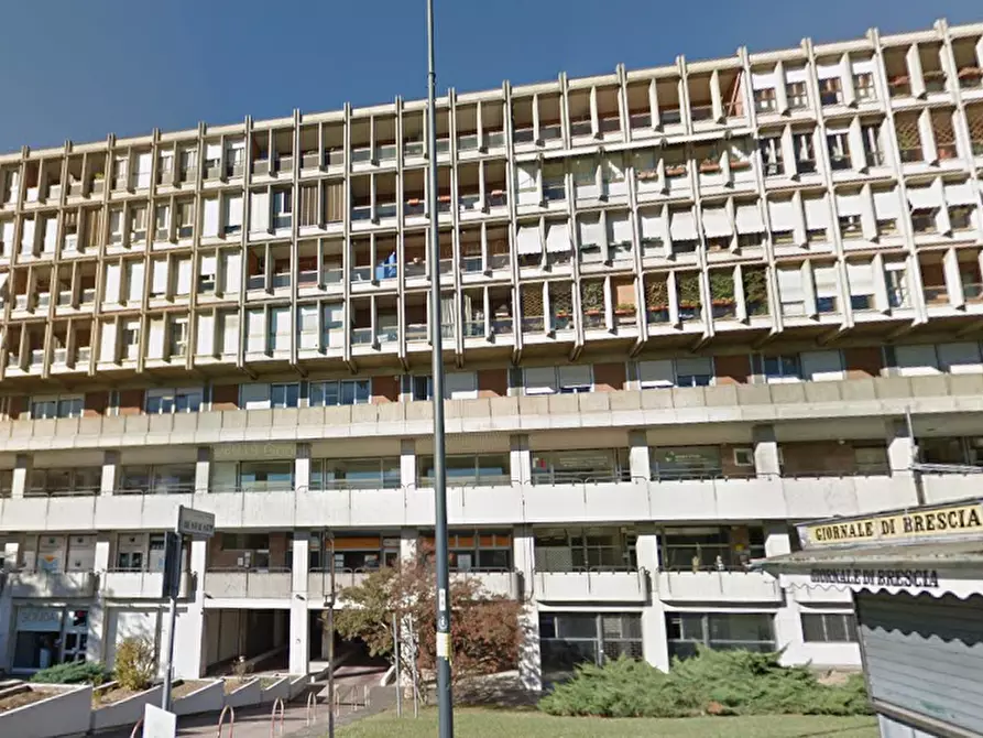 Immagine 5 di Negozio in vendita  in Via Malta a Brescia