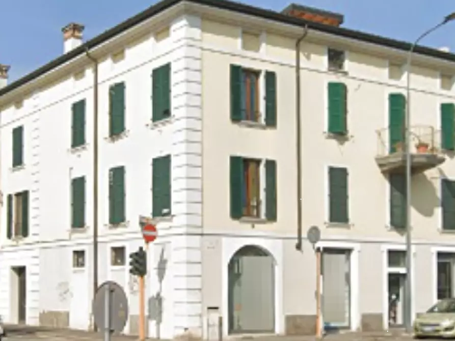 Immagine 2 di Negozio in vendita  in Via Milano a Brescia