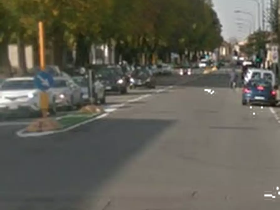 Immagine 8 di Negozio in vendita  in Via Milano a Brescia