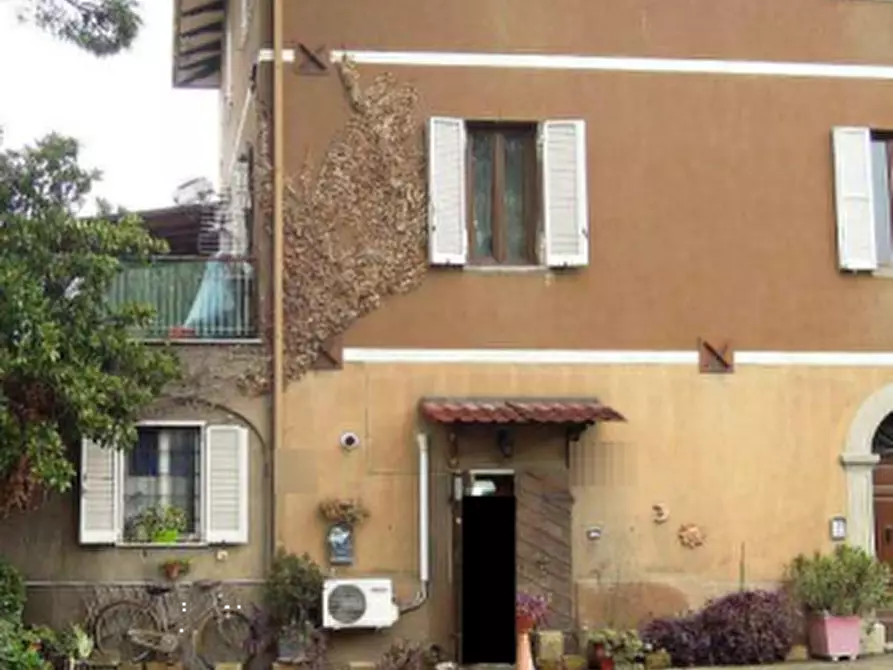 Immagine 2 di Appartamento in vendita  in Via Luigi Caprera a Corciano