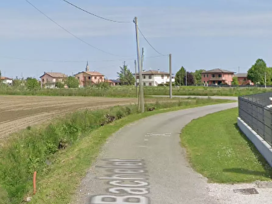 Immagine 8 di Terreno agricolo in vendita  in Via Bachelet a Brugine