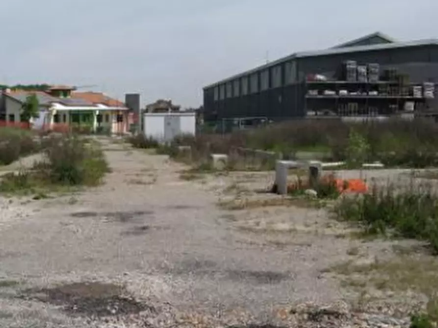 Immagine 11 di Terreno edificabile in vendita  in via Radici Nord a Castellarano