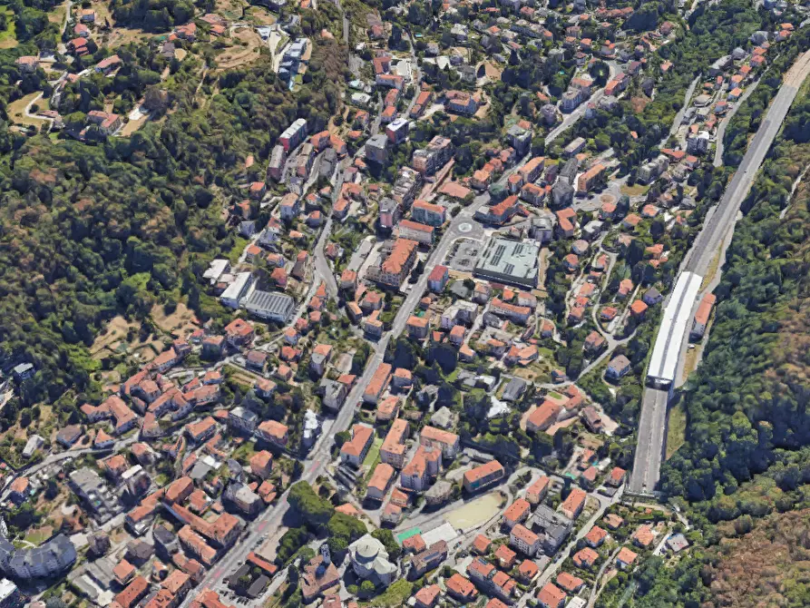 Immagine 11 di Appartamento in vendita  in Via Cardano a Como