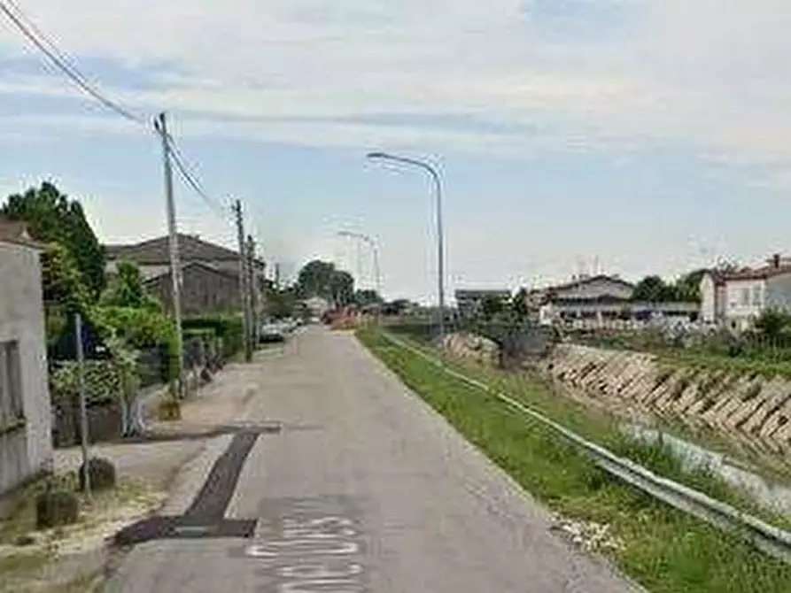 Immagine 8 di Villetta a schiera in vendita  in Via Argine Destro a Badia Polesine