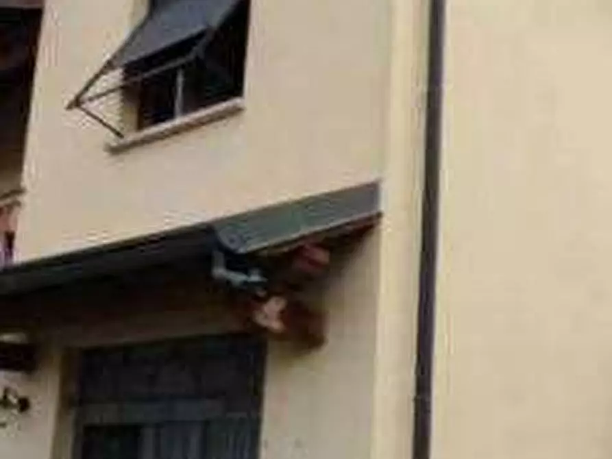 Immagine 2 di Villa in vendita  in Via Garibaldi  a Fenegrò