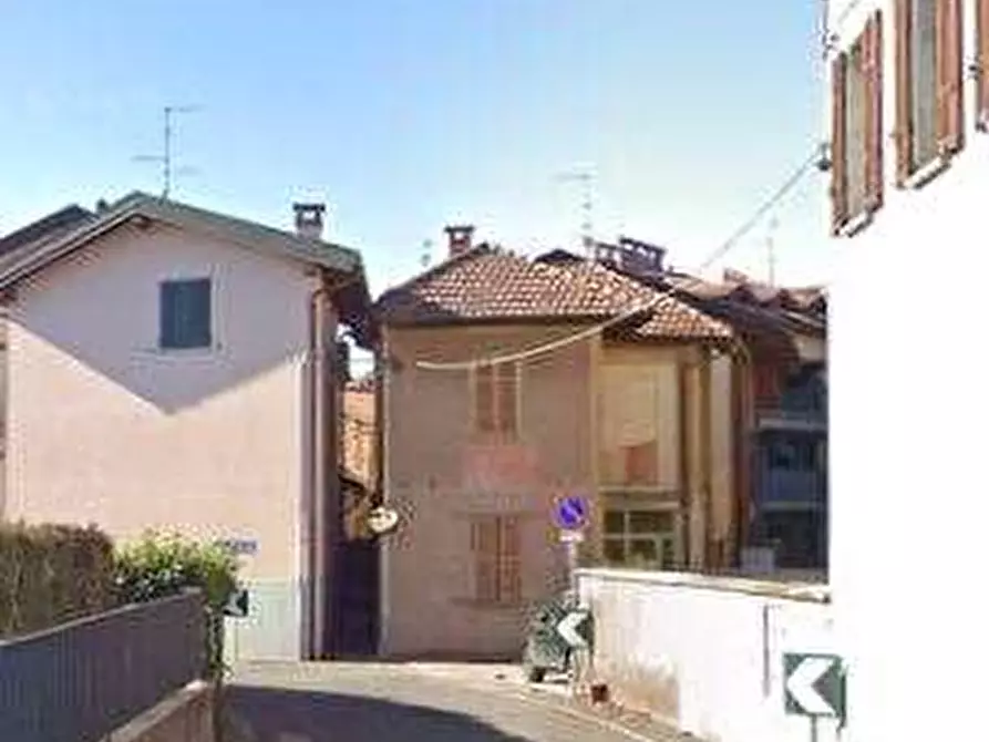 Immagine 9 di Villa in vendita  in Via Garibaldi  a Fenegrò