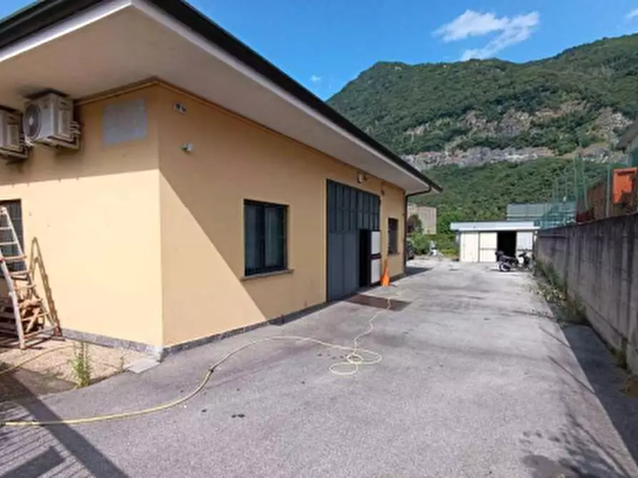 Immagine 6 di Laboratorio in vendita  in Via Lambro a Castelmarte