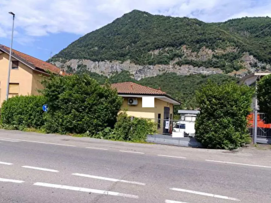 Immagine 7 di Laboratorio in vendita  in Via Lambro a Castelmarte