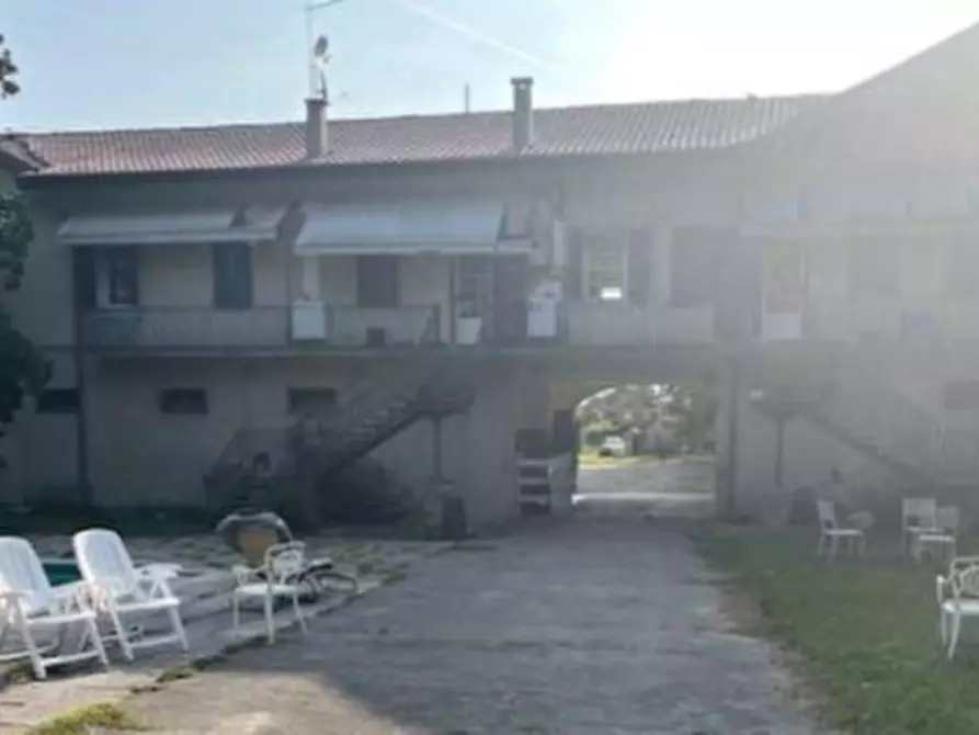 Immagine 10 di Stabile in vendita  in Via Chiusa a Sant'angelo Di Piove Di Sacco