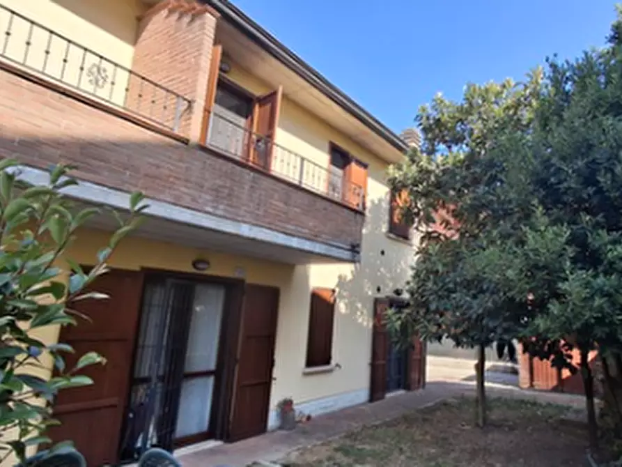 Immagine 7 di Appartamento in vendita  in Via Camillo Prampolini a Cadelbosco Di Sopra