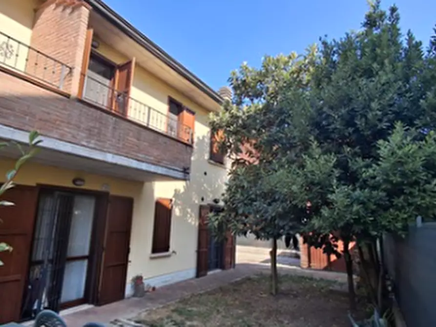 Immagine 8 di Appartamento in vendita  in Via Camillo Prampolini a Cadelbosco Di Sopra