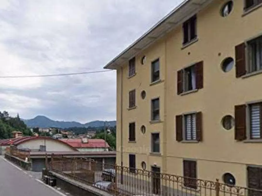 Immagine 11 di Appartamento in vendita  in Via Cinque Martiri a Vertova