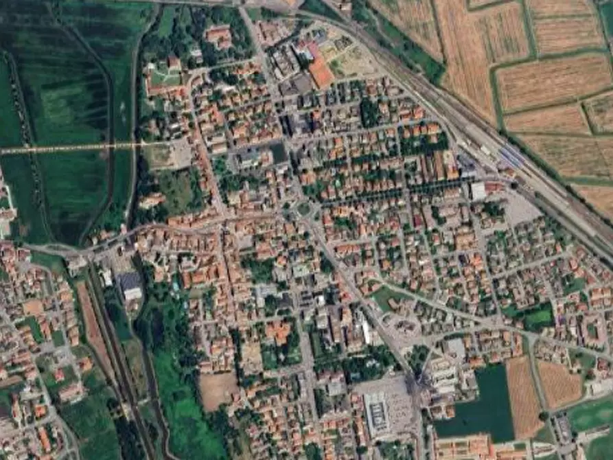 Immagine 8 di Negozio in vendita  in Via Martiri della Libertà a Nogara