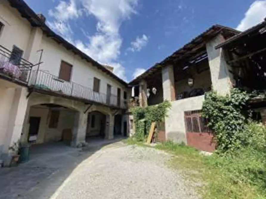 Immagine 2 di Magazzino in vendita  in Via Alcide de Gasperi a Missaglia