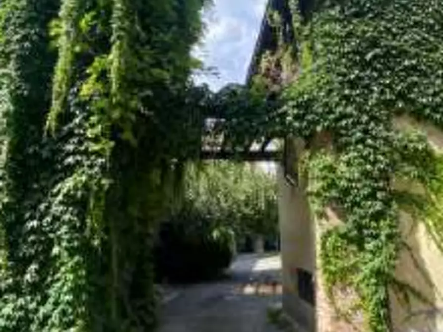 Immagine 4 di Magazzino in vendita  in Via Alcide de Gasperi a Missaglia