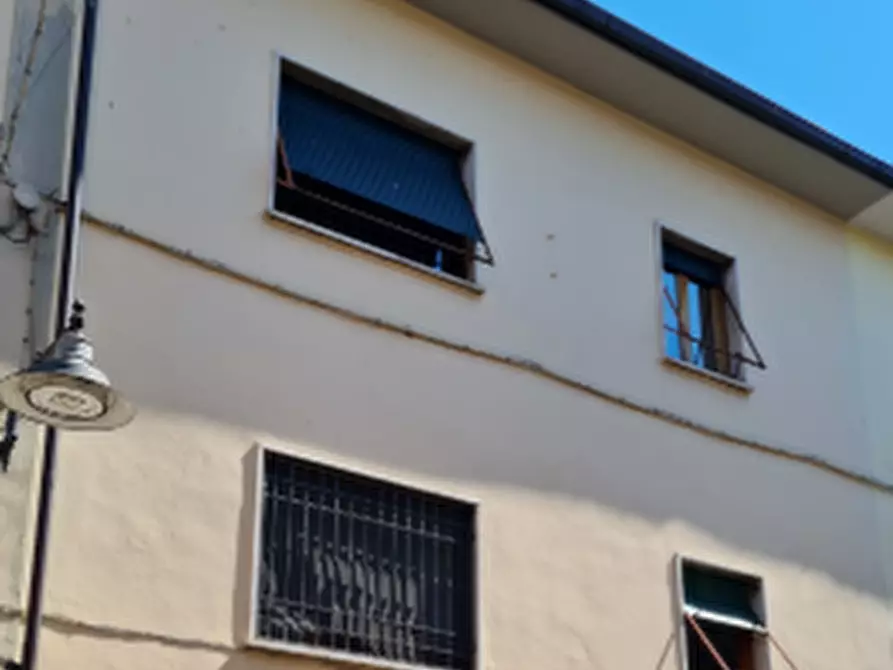 Immagine 5 di Appartamento in vendita  in Via Pistoiese a Campi Bisenzio