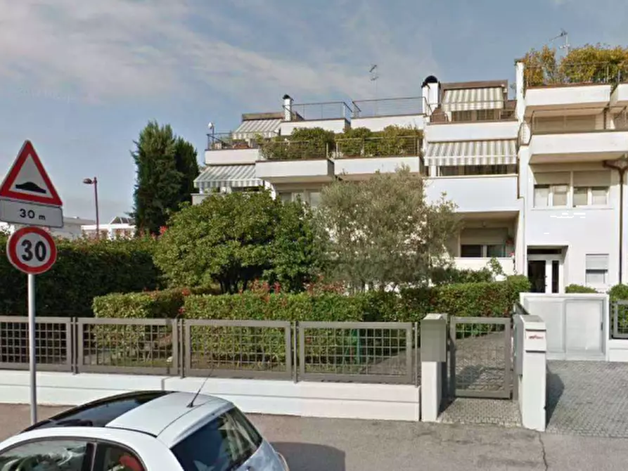 Immagine 1 di Appartamento in vendita  in via Emilia a Rubano