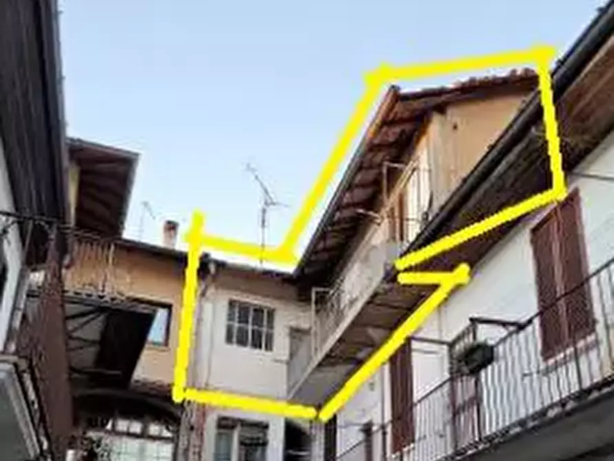 Immagine 2 di Appartamento in vendita  in Via Zini a Tradate