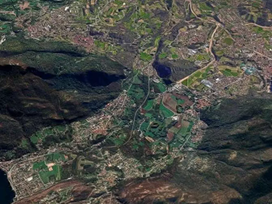 Immagine 11 di Appartamento in vendita  in Via Pirandello  a Besano