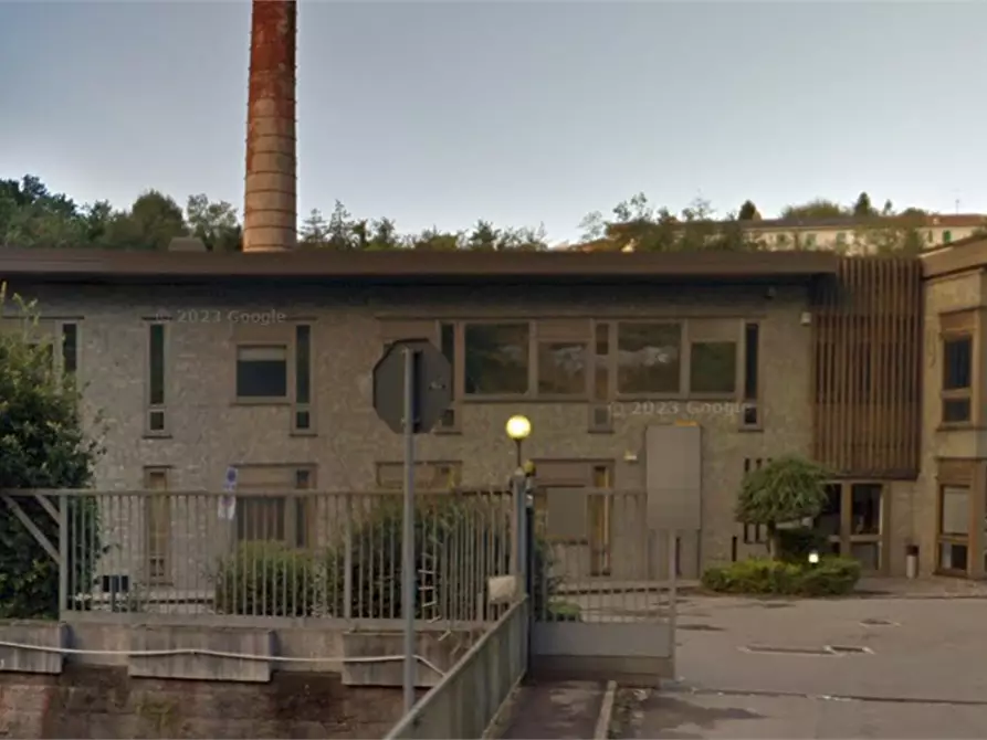 Immagine 11 di Ufficio in vendita  in Via Peschiera a Varese