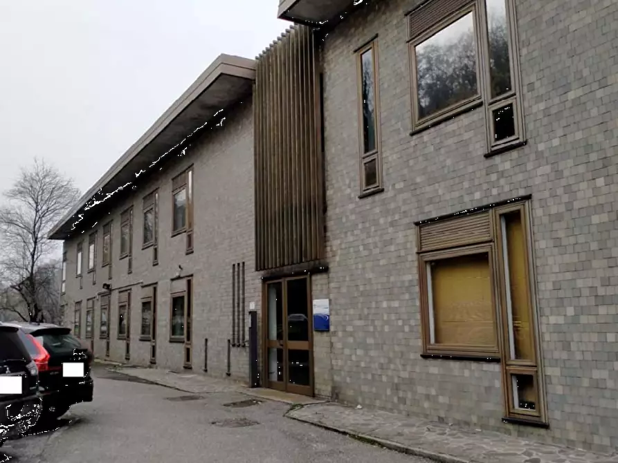 Immagine 5 di Ufficio in vendita  in Via Peschiera a Varese