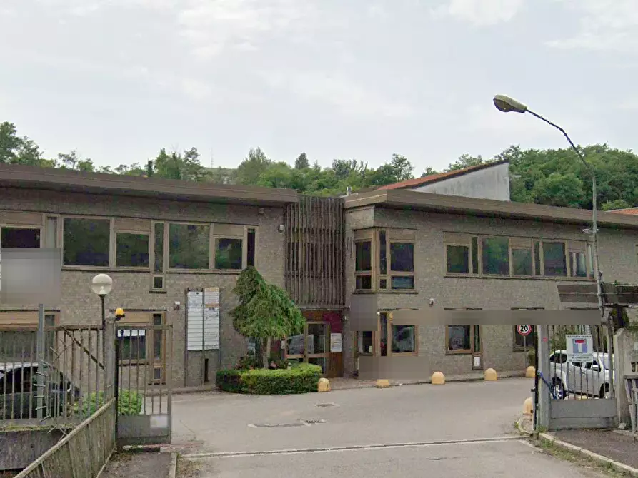 Immagine 11 di Ufficio in vendita  in Via Peschiera a Varese