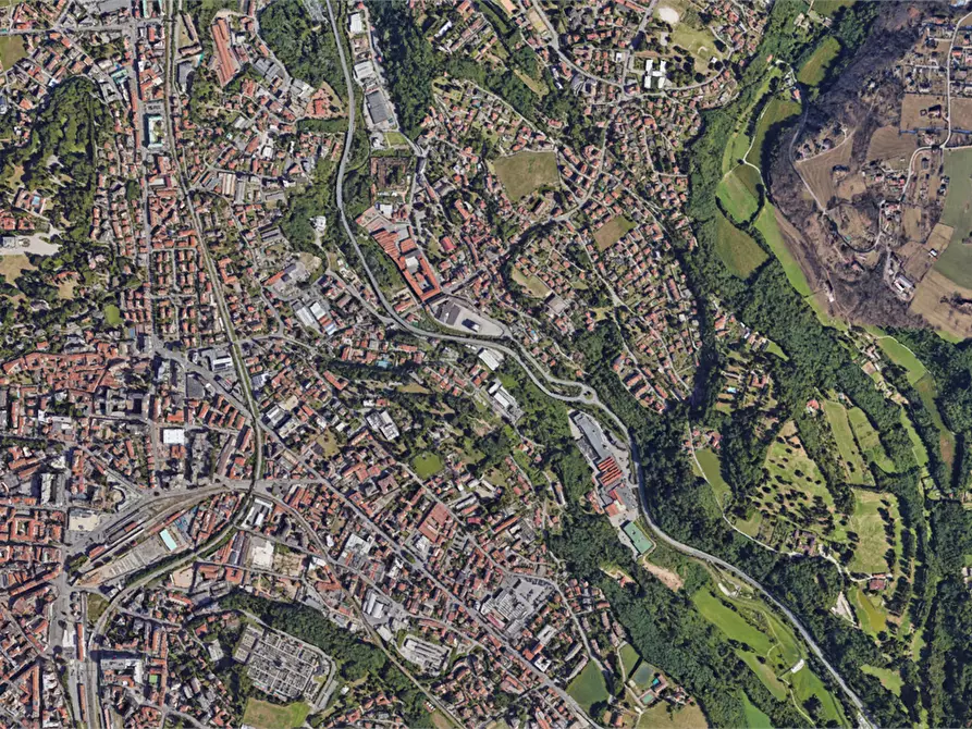 Immagine 17 di Ufficio in vendita  in Via Peschiera a Varese