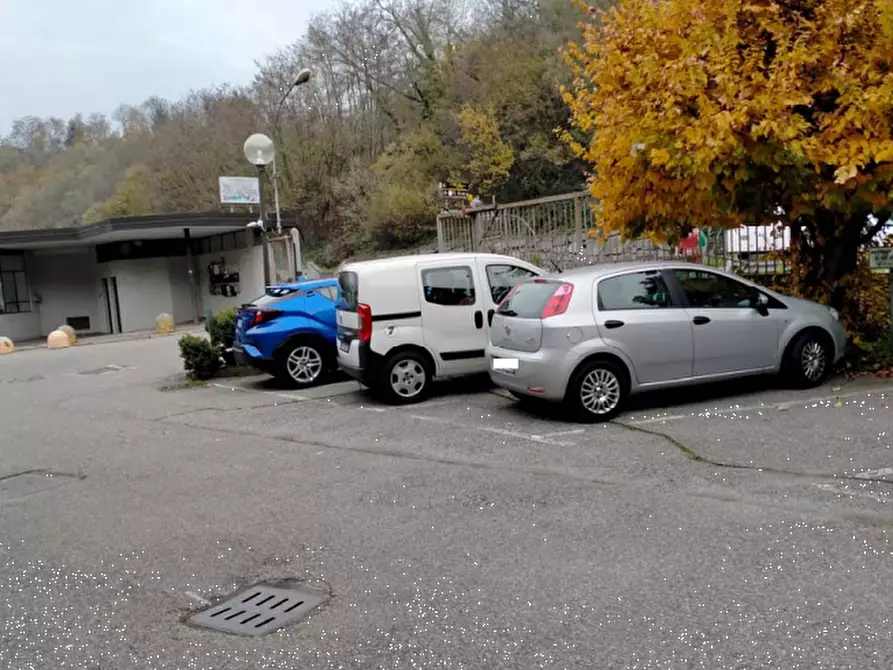 Immagine 2 di Ufficio in vendita  in Via Peschiera a Varese